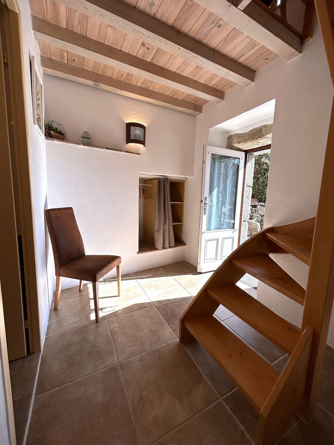 Chambre d’hôtes « La Gardette » avec vue montagne, piscine partagée et terrasse privée in Sablières, Parc naturel régional des Monts d'Ardèche