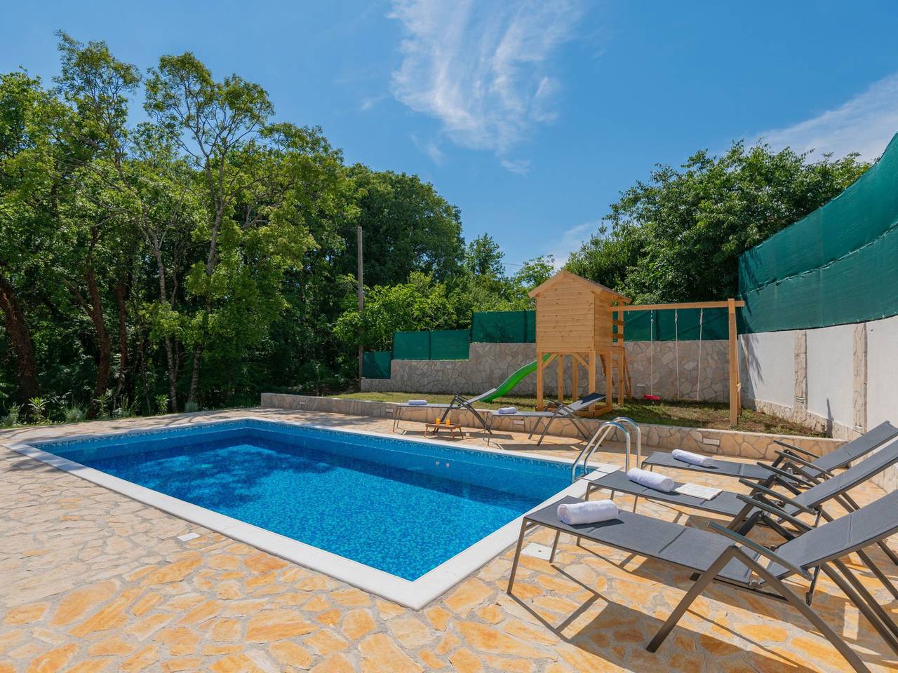 Haus in Grubine mit Außenpool in Imotski, Makarska Riviera