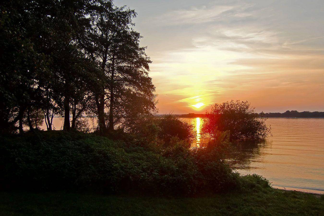 Ganze Ferienwohnung, Maisonette  Seebrise mit Seeblick am Strand in Flessenow, Dobin am See