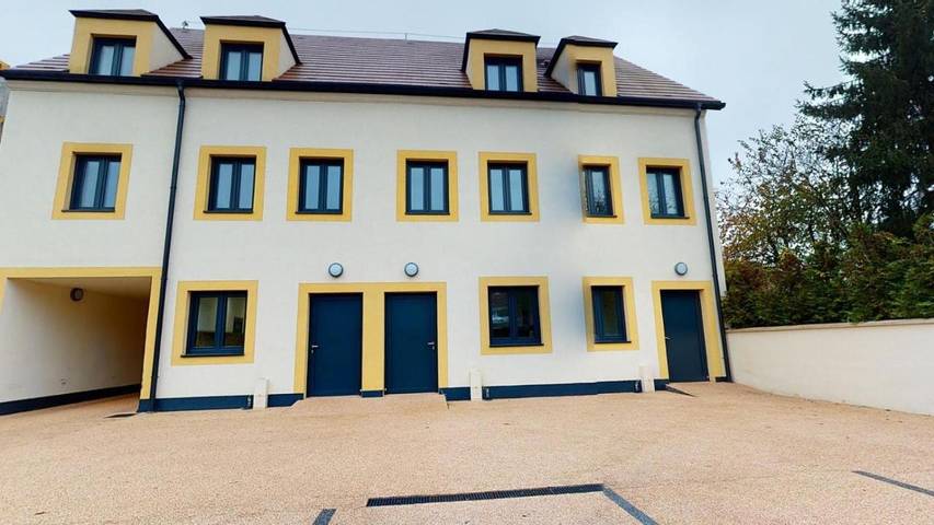 Maison d’hôte pour 4 personnes, avec Balcon et Terrasse ainsi que Jardin et Piscine à Magny-le-Hongre
