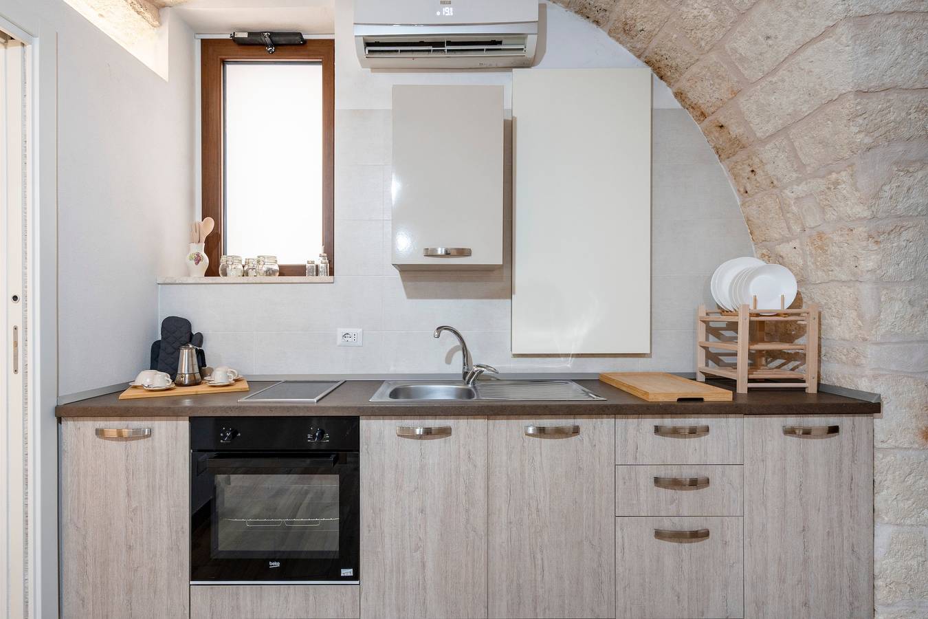 Appartamento intero, Appartamento 'Casa Sardella, Nel Centro Storico' con Wi-Fi e aria condizionata in Monopoli, Provincia di Bari