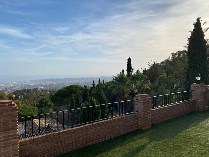 Villa « Mari Prestige » avec vue sur la mer, Wi-Fi et climatisation in Mijas Pueblo, Mijas
