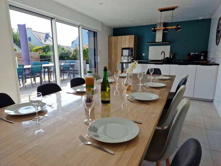 Location de vacances pour 12 personnes, avec jardin dans Trévignon