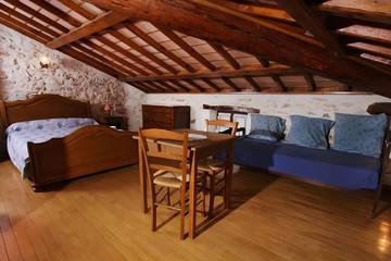 Chambre d’hôte pour 3 personnes, avec jardin et piscine à La Garde-Adhémar