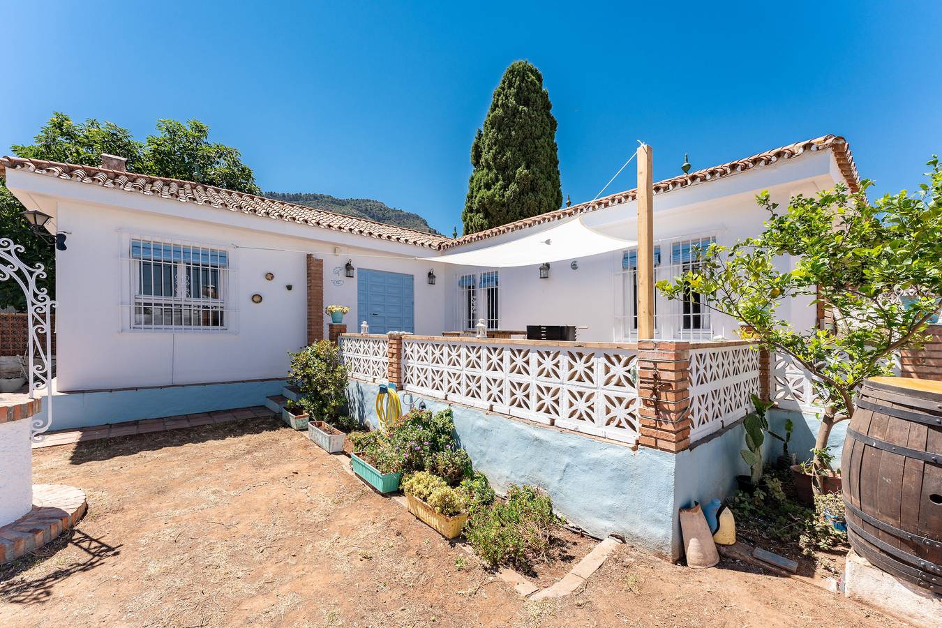 Maison de vacances 'Villa Namaste' avec vue sur la montagne, Wi-Fi et climatisation in Alhaurín de la Torre, Costa del Sol