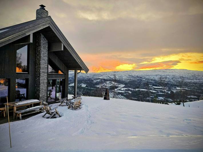 Berghütte mit Panoramablick und Whirlpool in Oppdal