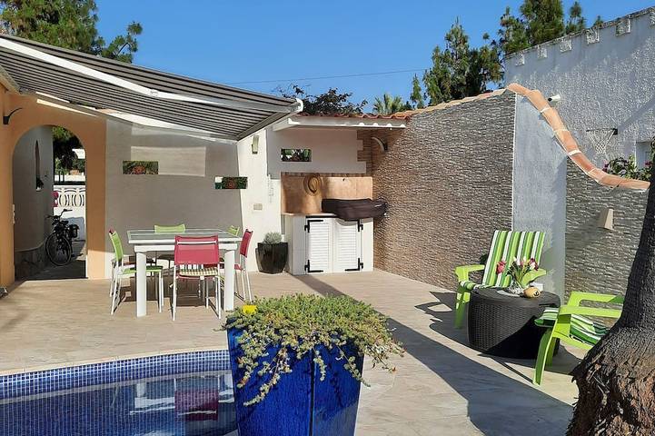 Villa pour 4 personnes, avec balcon et jardin - 1
