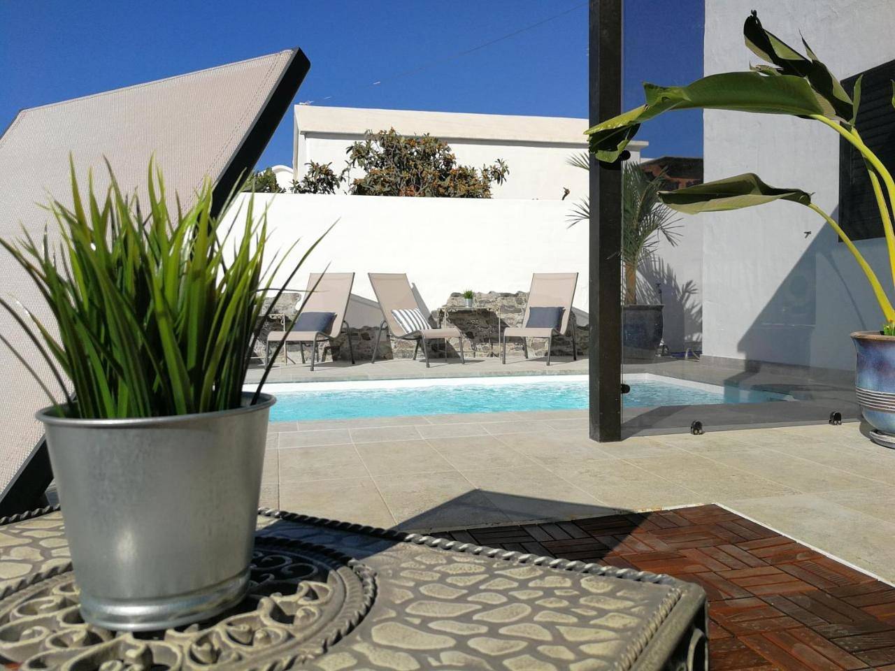 Triple Room with Private Bathroom in Playa Honda, San Bartolomé
