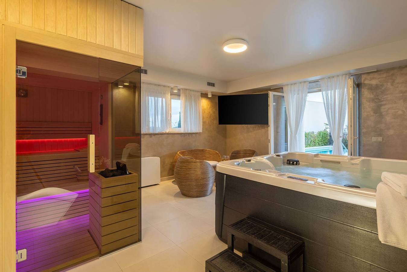 Luxury Seafront Villa Castello Rogoznica with Pool in Rogoznica, Šibenik-Knin