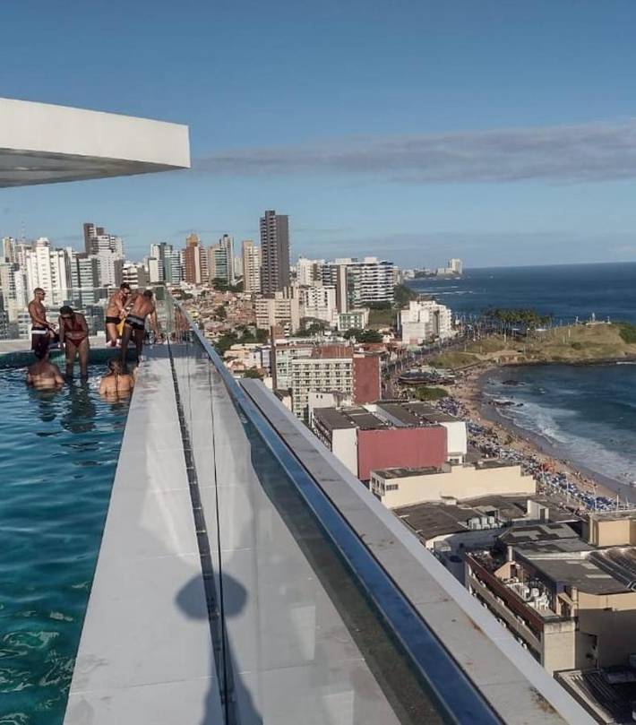 Appartement de vacances pour 2 personnes, avec piscine ainsi que vue et balcon