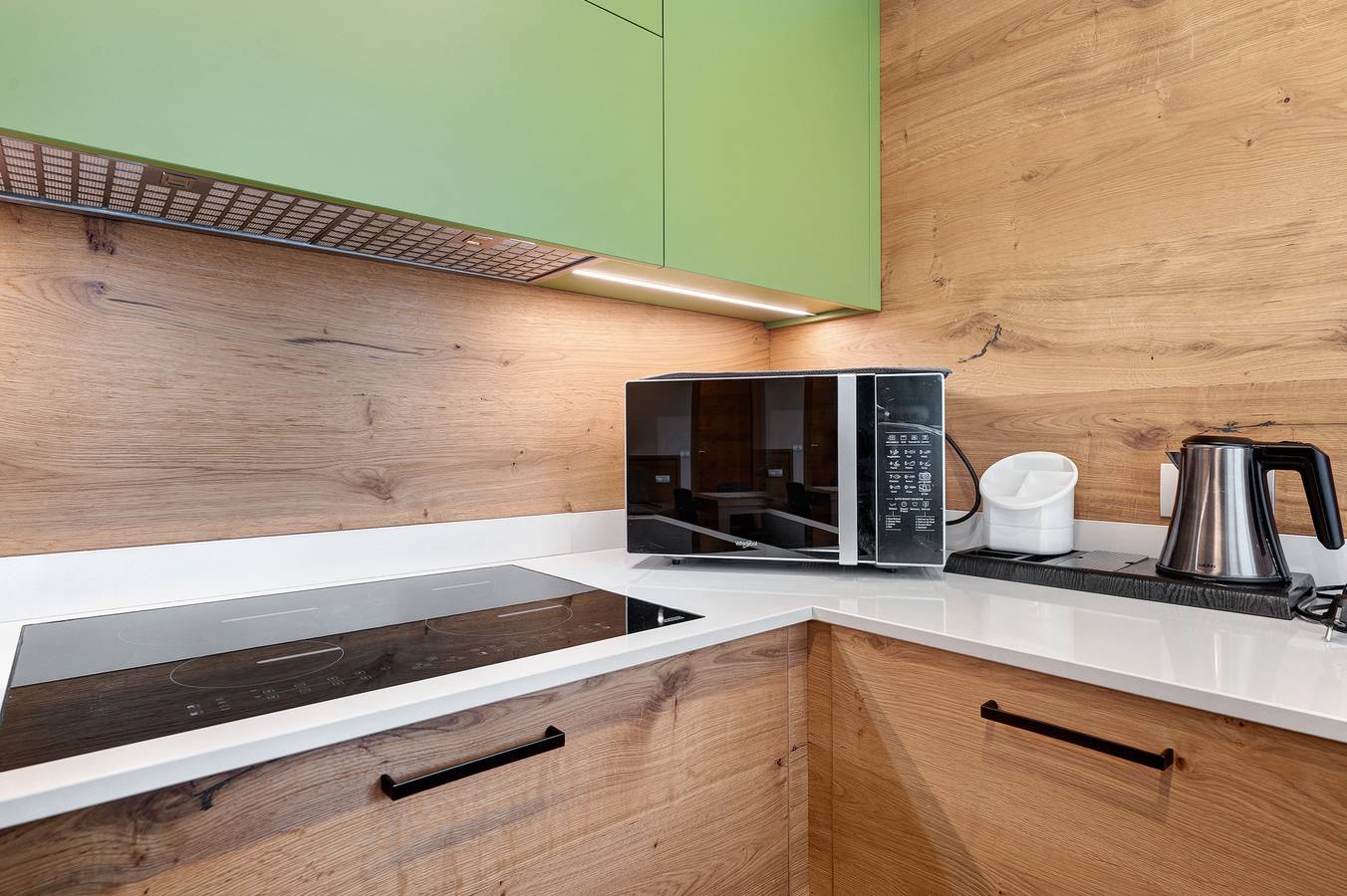 Ganze Wohnung, Ferienwohnung 'Relais Dolomiti' mit Seeblick, privater Terrasse und Wlan in Cialini, Bedollo