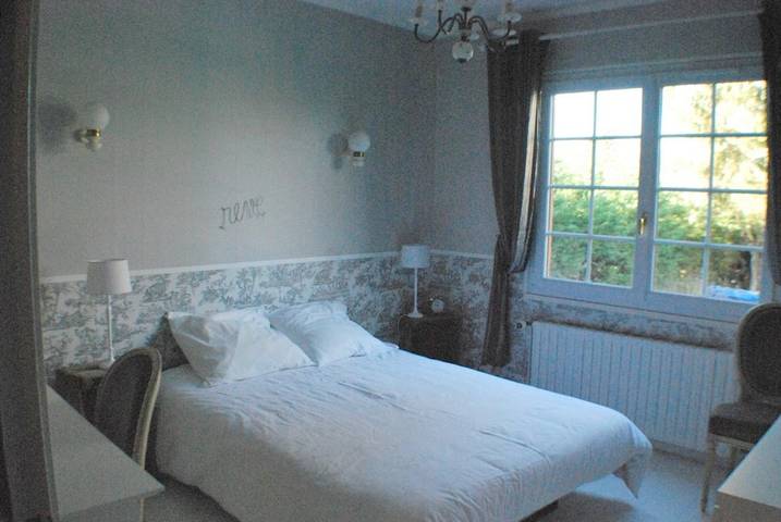 Chambre d’hôte pour 5 personnes, avec Terrasse et Jardin ainsi que Sauna et Vue