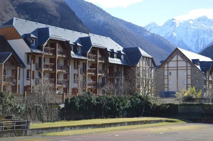 Appartement de vacances pour 4 personnes, avec sauna et jacuzzi ainsi que piscine et terrasse