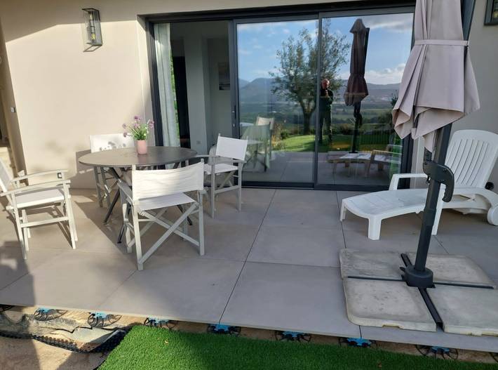 Gîte pour 4 personnes, avec piscine ainsi que jardin et terrasse à Grosseto-Prugna - 2