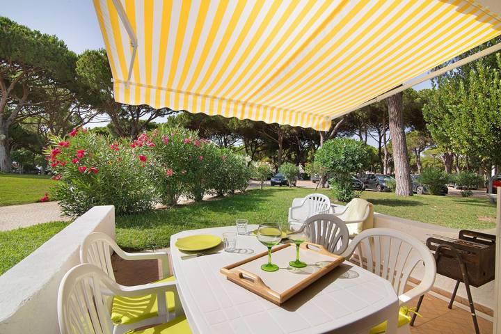 Holiday home for 4 people, with children pool and garden in Albufeira