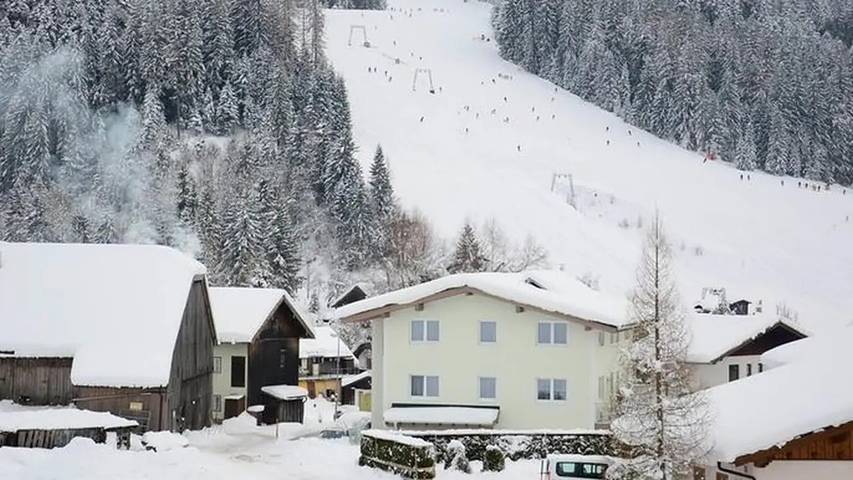 Ferienwohnung für 8 Personen, mit Garten und Terrasse in Rußbach am Paß Gschütt