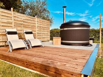 Location de vacances pour 7 personnes, avec jacuzzi ainsi que jardin et terrasse à Incheville