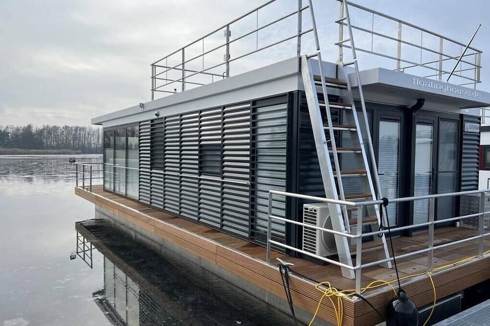Ganze Wohnung, Hausboot für 6 Gäste mit 45m² in Zehdenick (248181) in Zehdenick, Ruppiner Seenland