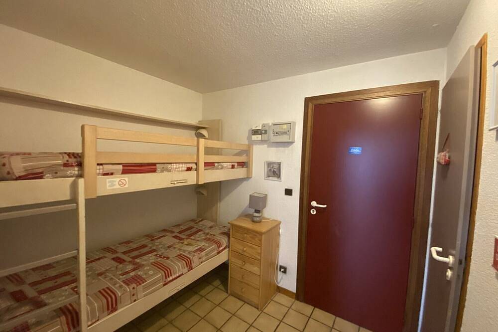 Apartamento entero, Estudio para 4 pers, a 450 m de las pistas y cerca de tiendas in Les Carroz, Arâches-la-Frasse
