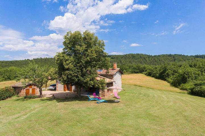 Gîte pour 8 personnes, avec jardin et terrasse - 1