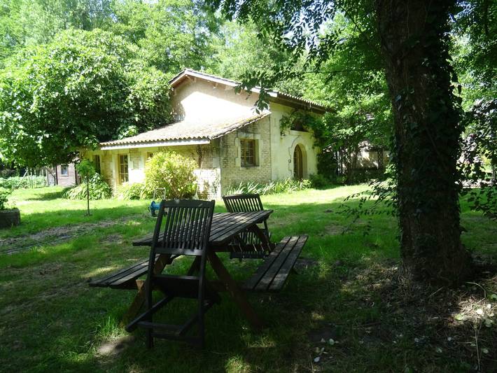 Maison de vacances pour 7 personnes, avec jardin, animaux acceptés à Lesparre-Médoc