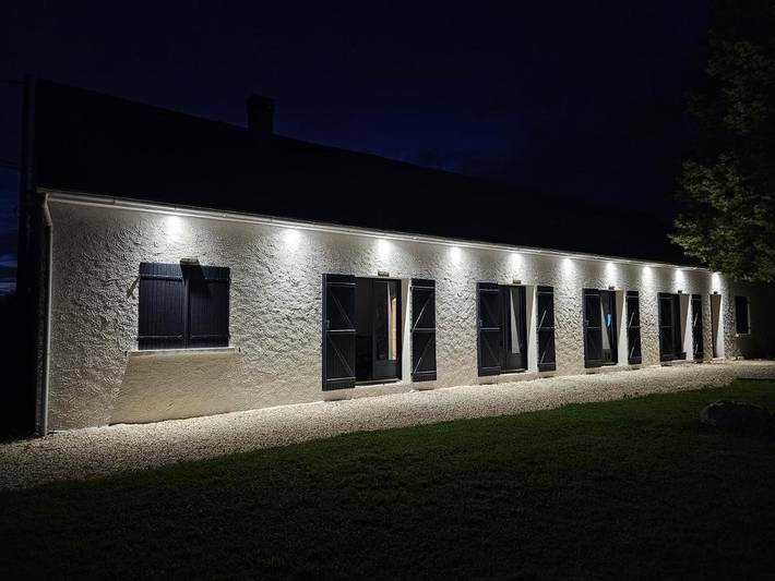 Location de vacances pour 9 personnes, avec jardin ainsi que vue et piscine à Cours-de-Pile - 2