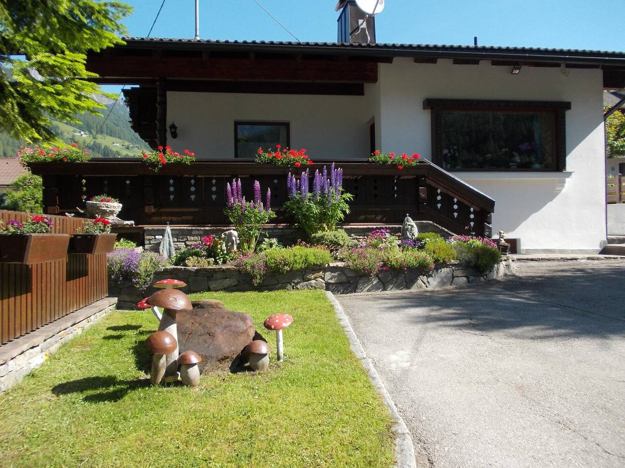 Entire vacation apartment, Apartment, shower or bath, toilet, balcony in Stubai Alps, Neustift im Stubaital