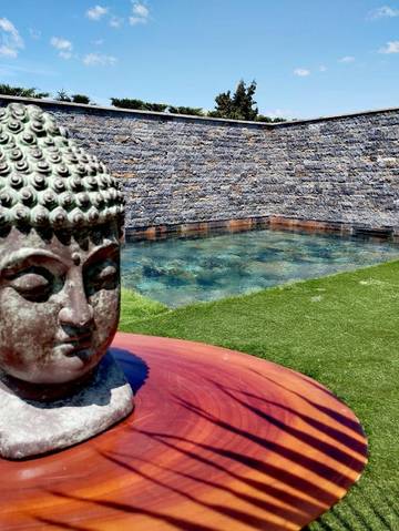 Location de vacances pour 10 personnes, avec piscine et vue ainsi que terrasse et jardin, animaux acceptés à Thézan-lès-Béziers