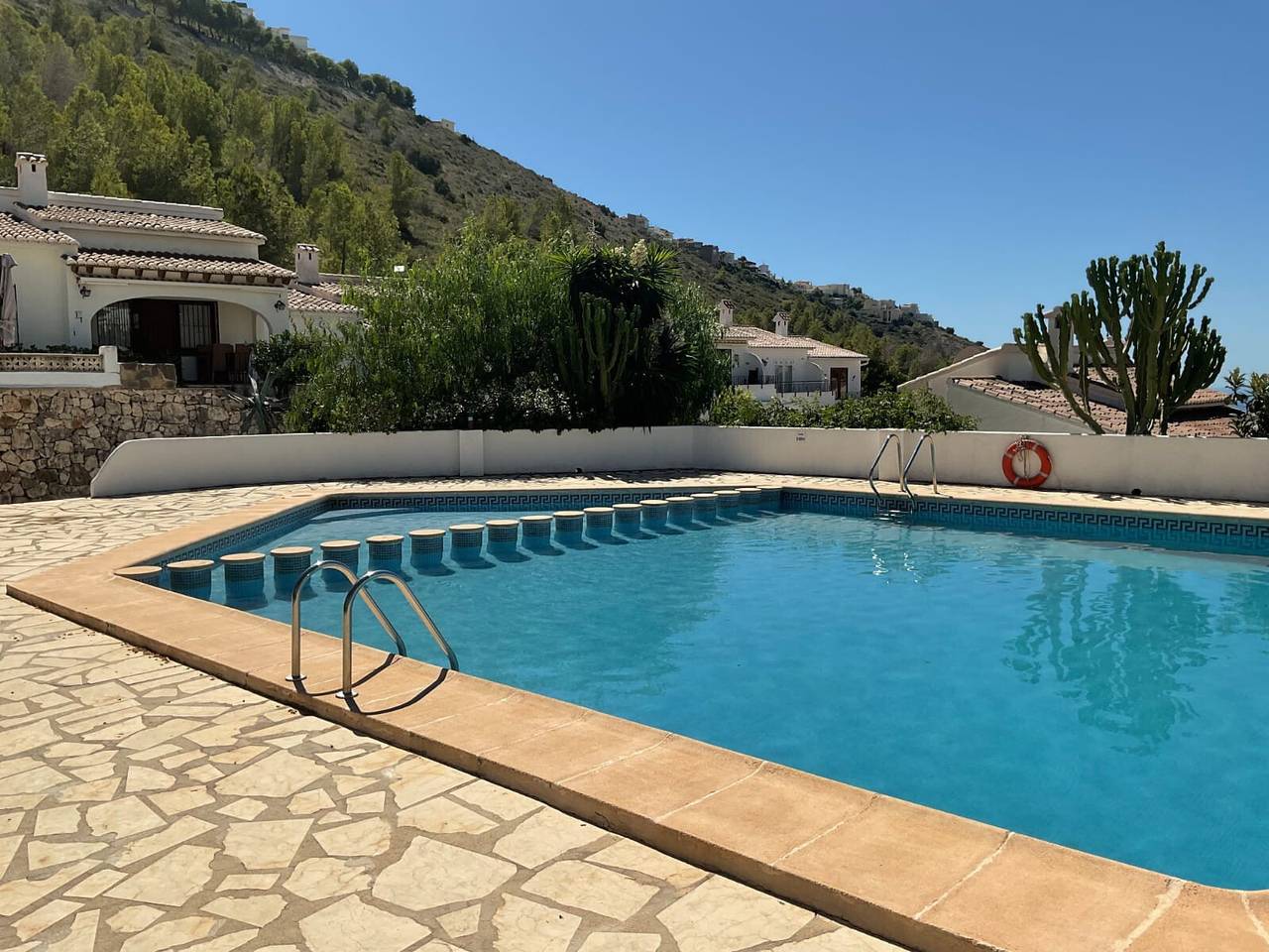 Casa de vacaciones 'Julieta' con vistas al mar, Wi-Fi y aire acondicionado in Benitachell, Costa Blanca