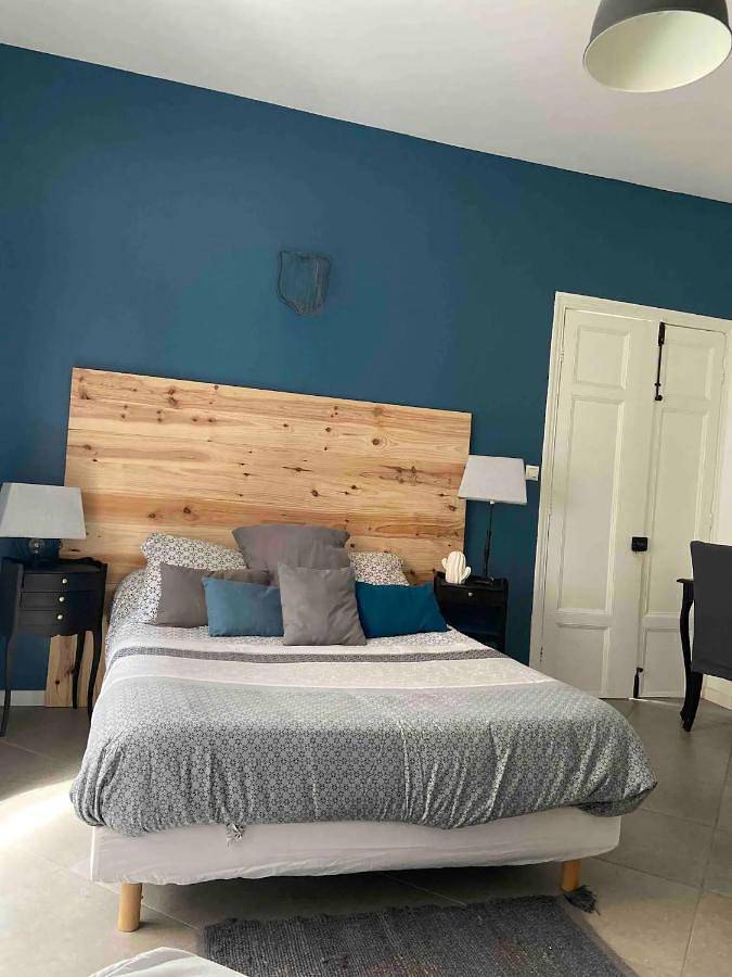 Appartement entier, One-Bedroom Apartment in Mailhac, Côte méditerranéenne (France)