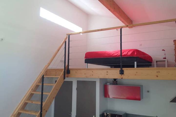 Duplex de 40 m2 près d'une rivière in Saint-Alban-Auriolles, Ardèche