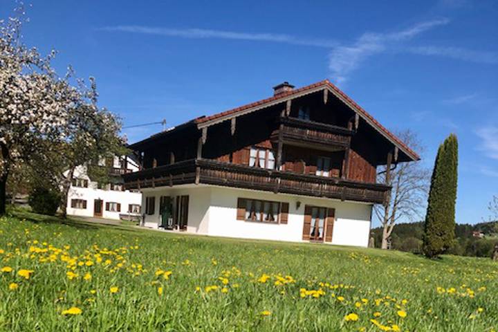 Bauernhaus für 4 Personen, mit Balkon/Terrasse und Terrasse, kinderfreundlich in den Bayerische Alpen - 3