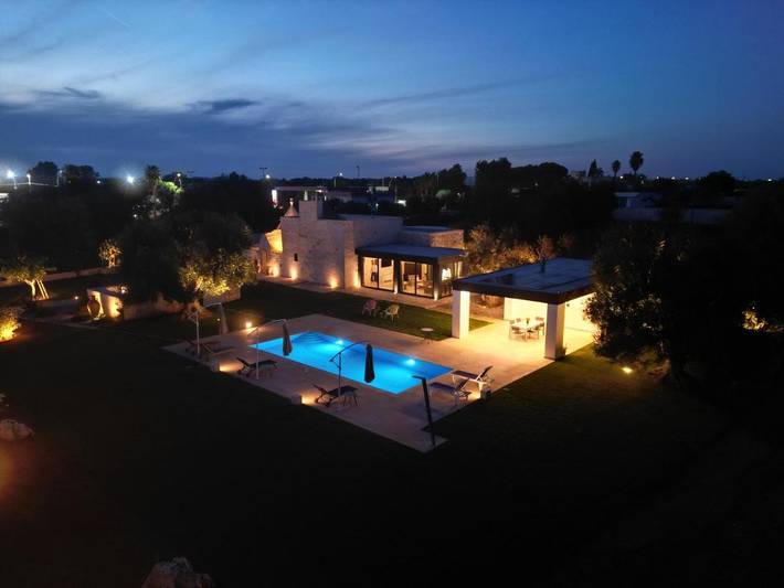 Agriturismo per 8 persone, con Terrazza e Giardino nonché Piscina per bambini e Piscina a San Michele Salentino