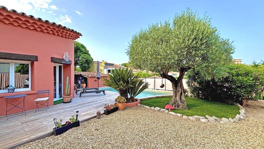 Gîte pour 5 personnes, avec jardin ainsi que terrasse et piscine, adapté aux familles dans Plage de la Garonnette - 2