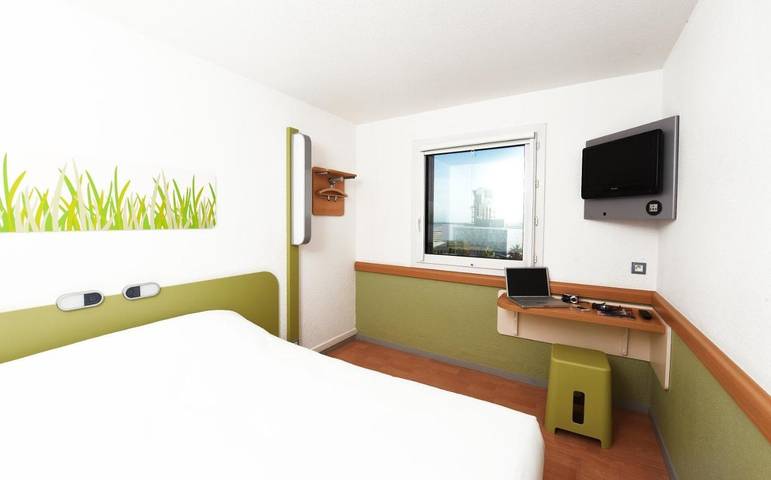 Hôtel pour 3 personnes dans Aeroport Nice - Cote D Azur - 4