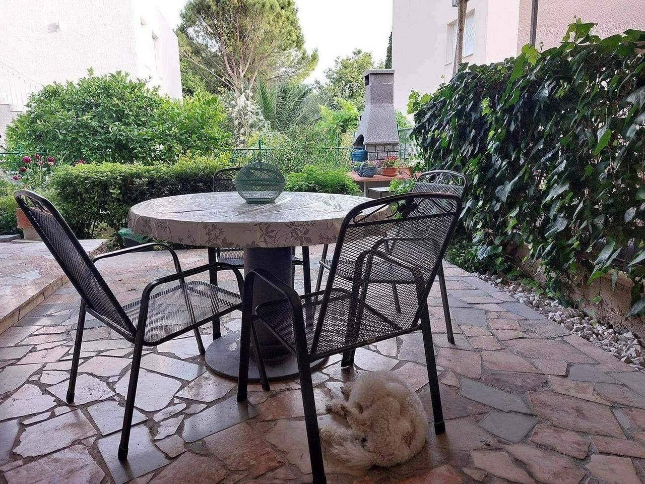 Entire apartment, Two bedroom apartment with terrace Kaštel Lukšić, Kaštela A-22941-a in Kastel Luksic, Kaštela