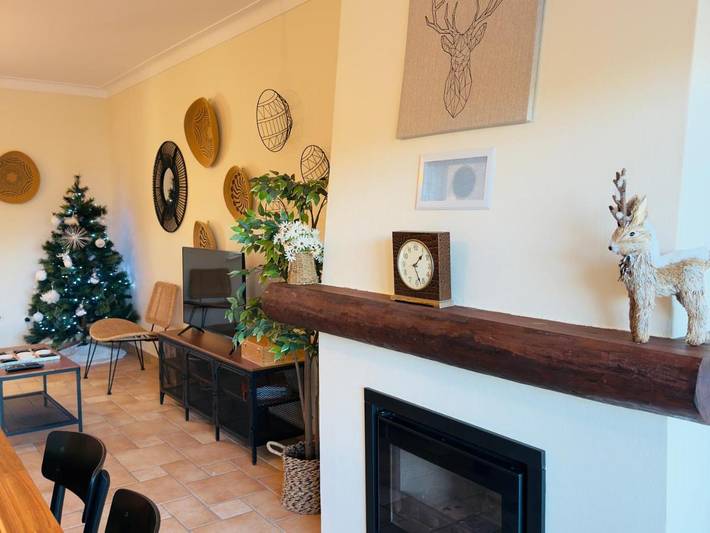 Casa de vacaciones para 8 personas, con piscina además de jardín y vistas - 1