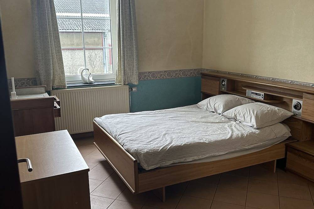 Chambres meublées à la ferme d’Herlaimontpour courts ou longs séjours in Chapelle-lez-Herlaimont, Hainaut