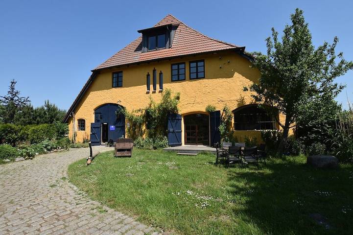 Ferienwohnung für 4 Personen, mit Garten und Sauna in Neu Bartelshagen