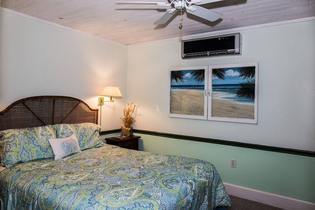 West Palm Beach Home with Cottage, Private & Abgeschieden, Tropical Pool Home in West Palm Beach, Palm Beach County