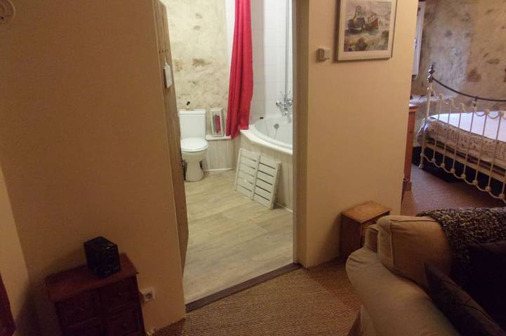 Location de vacances pour 2 personnes, avec piscine et terrasse à La Forêt-sur-Sèvre - 3