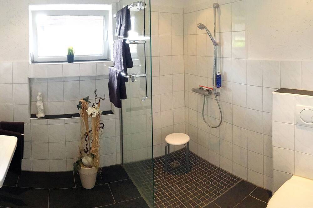 Ganze Wohnung, Gemütliche und ruhig gelegene Ferienwohnung nahe Kassel, 2 Zkb, bis 3 Personen in Fuldatal, Hessisches Bergland