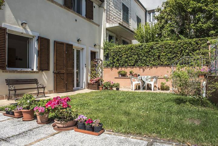 Appartement entier, Appartement de vacances pour 3 personnes avec jardin in Sirolo, Riviera del Conero