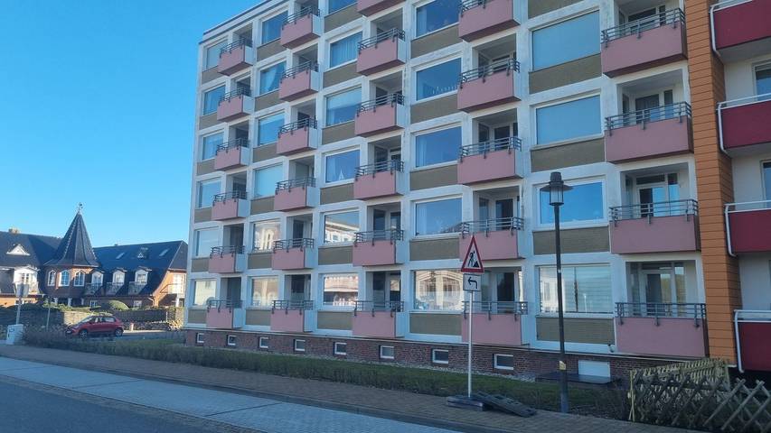 Ganze Wohnung, 2 Zimmer Appartement mit Meerblick in der Johann-Möller-Str. 25 in Westerland, Sylt (Gemeinde)