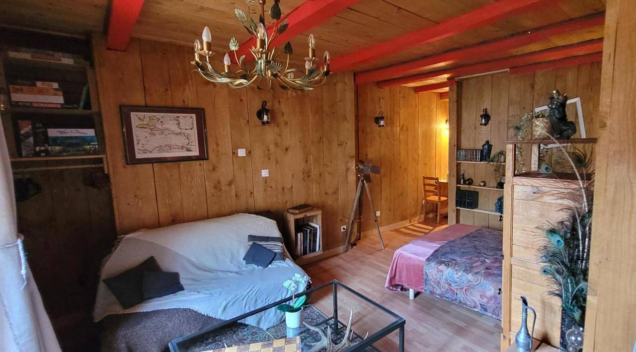 Appartement de vacances entier, Le relais de l'abelan in Blesle, Parc naturel régional des Volcans d'Auvergne