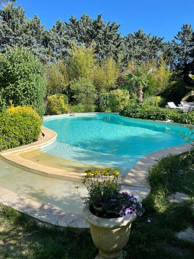 Location de vacances pour 8 personnes, avec piscine et bassin pour enfant ainsi que jardin et vue à Manosque - 2