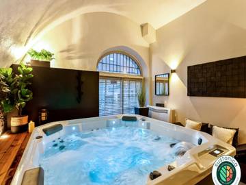 Gîte pour 6 personnes, avec terrasse à Talloires