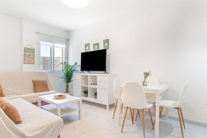 Ganze Wohnung, Strandnahe Ferienwohnung mit Meerblick in Barbate in Playa Barbate, Barbate