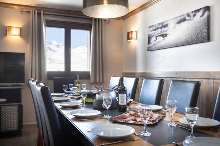 Location de vacances pour 12 personnes, avec jacuzzi et balcon ainsi que sauna et piscine dans Station De Val Thorens - 3