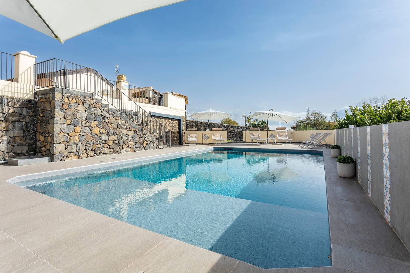 Badimà Villa con Piscina in Aci Sant'Antonio, Etna